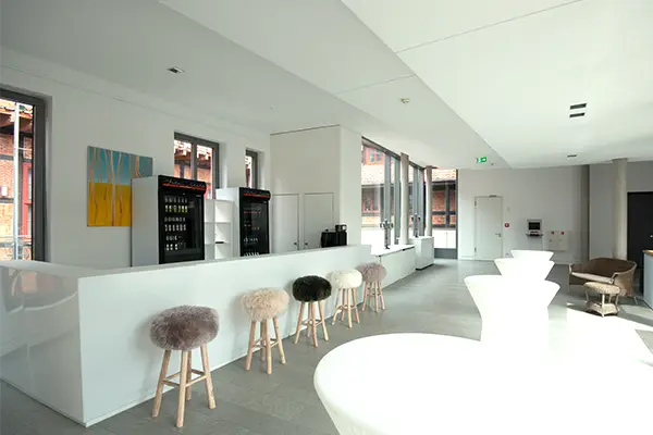 Galerie mit Bar im Palais Salfeldt